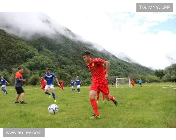 武汉足球巅峰对决江岸强势出击黄陂誓夺荣耀之战